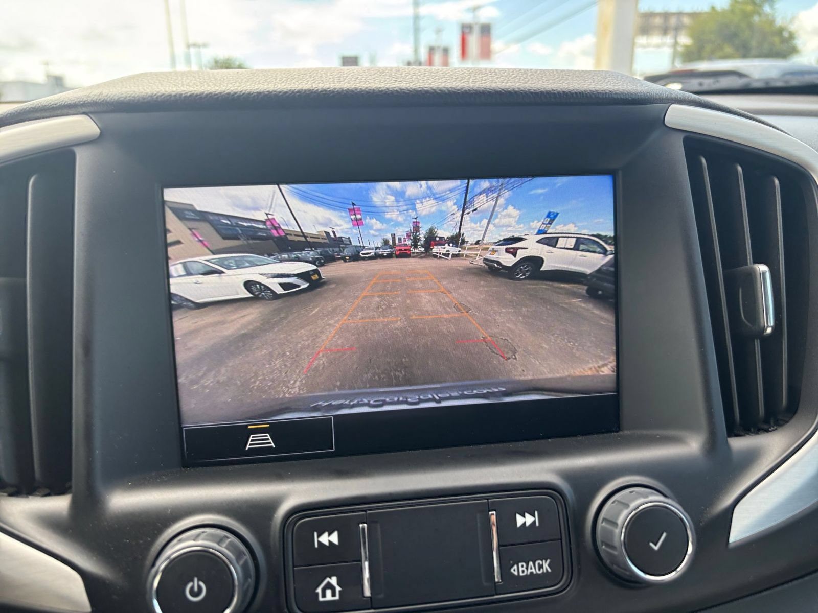 Used 2024 GMC Terrain SLT AWD/4WD image 24