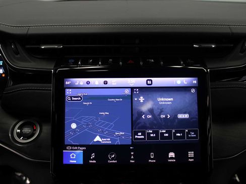 Used 2022 Jeep Grand Cherokee Overland w/ Advanced Protech Group III image 28