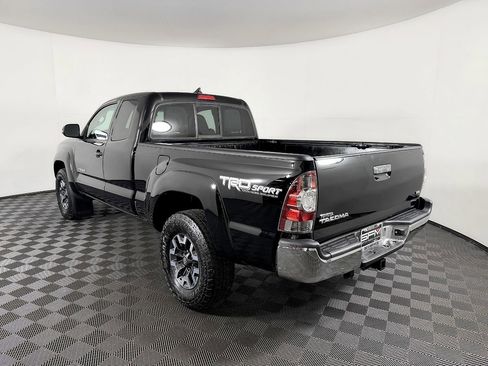 Used 2015 Toyota Tacoma w/ TRD Sport Package AWD/4WD image 15
