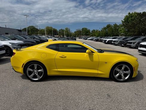 Used 2017 Chevrolet Camaro SS RWD image 8