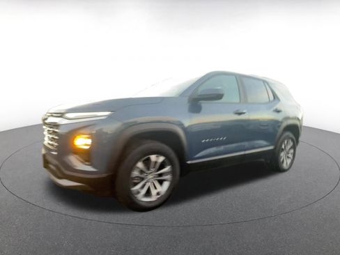 Used 2025 Chevrolet Equinox LT image 8