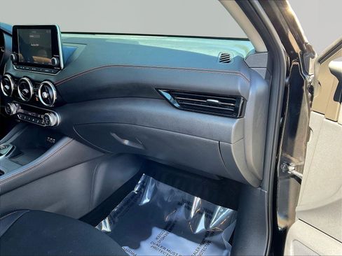 Used 2021 Nissan Sentra SR w/ Lighting Package FWD image 26