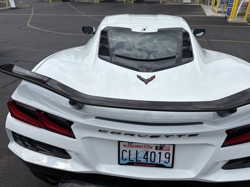 Used 2024 Chevrolet Corvette Z06 w/ Z07 Performance Package RWD image 11