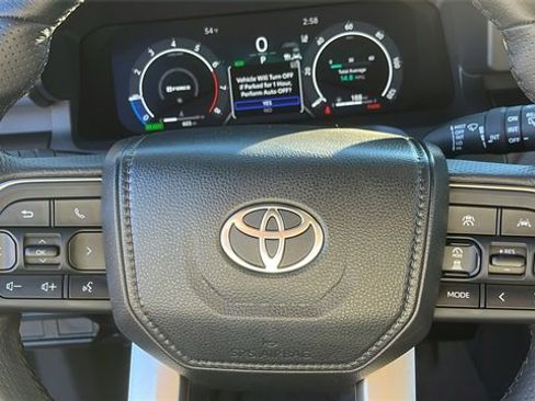 Certified 2025 Toyota 4Runner TRD Off-Road Premium image 10