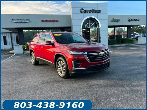 Used 2023 Chevrolet Traverse LT FWD image 1