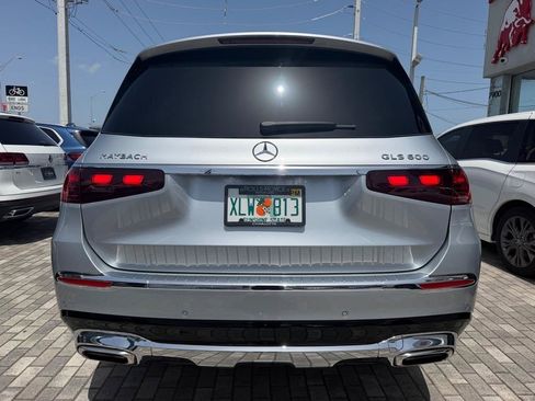Used 2024 Mercedes-Benz Maybach GLS 600 4MATIC image 11