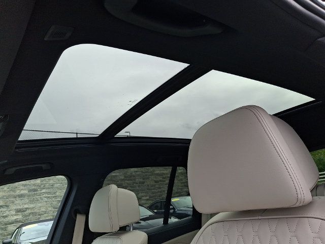 Used 2024 BMW X5 xDrive40i w/ M Sport Package AWD/4WD image 14