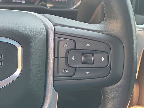 Used 2022 GMC Sierra 2500 SLE w/ SLE Convenience Package image 5