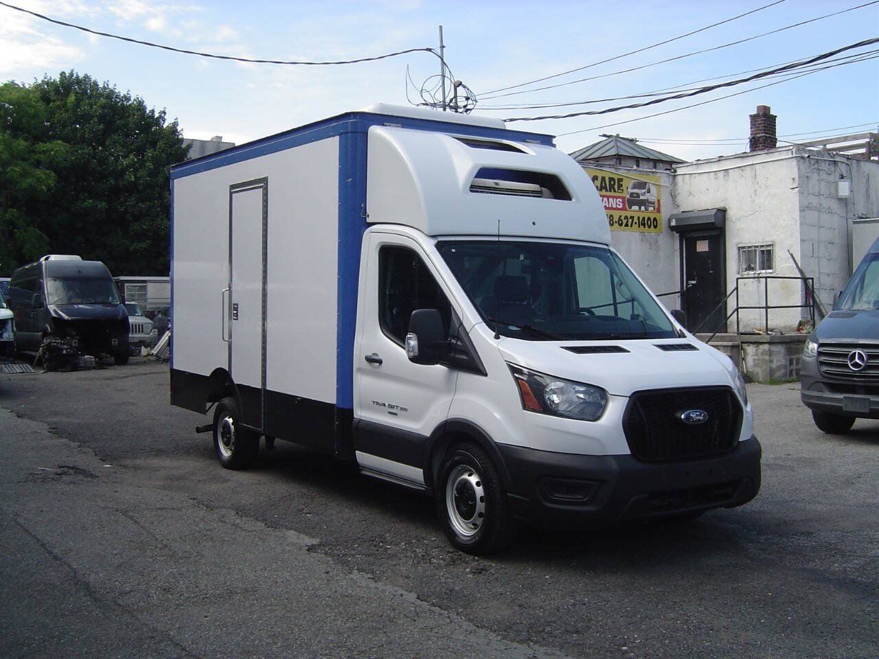 Used 2023 Ford Transit 350 w/ Upfitter Package RWD image 3