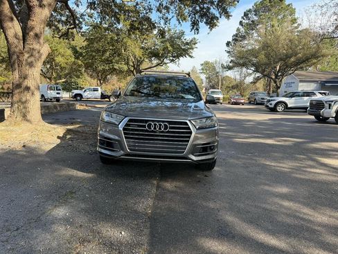 Used 2018 Audi Q7 3.0T Prestige image 2