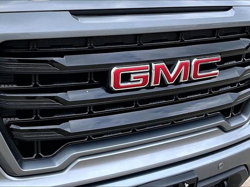Used 2022 GMC Sierra 1500 Elevation w/ Preferred Package image 37