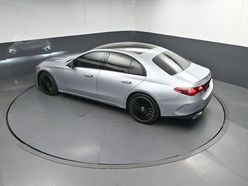Used 2024 Mercedes-Benz E 350 4MATIC Sedan image 33