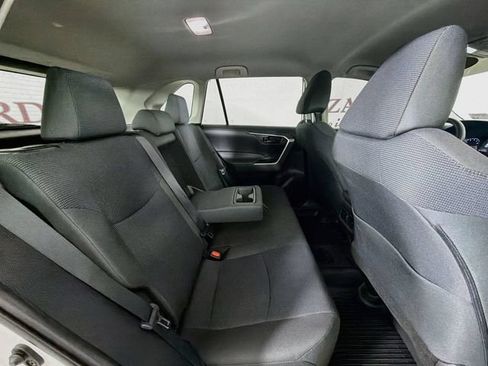 Used 2022 Toyota RAV4 LE FWD image 29