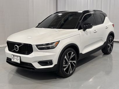 Certified 2022 Volvo XC40 T5 R-Design w/ Climate Package