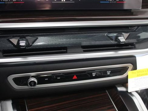 New 2026 BMW X6 xDrive40i w/ Climate Comfort Package image 14