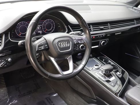 Used 2017 Audi Q7 3.0T Prestige w/ Prestige Package image 7