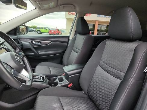 Used 2020 Nissan Rogue SV w/ Premium Package FWD image 14