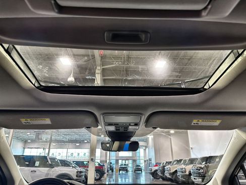 Used 2023 Honda Odyssey Touring image 30