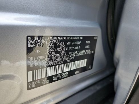 Used 2025 Toyota RAV4 XLE FWD image 25