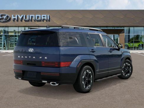 Used 2026 Hyundai Santa Fe SEL FWD image 4