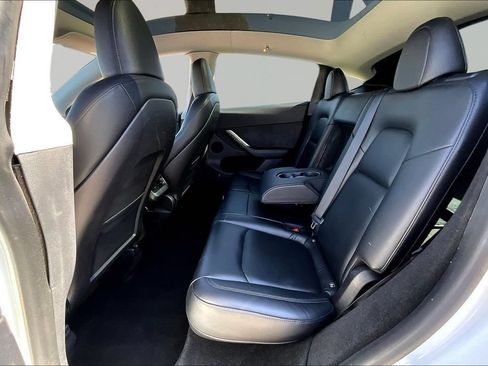 Used 2023 Tesla Model Y Long Range AWD/4WD image 22