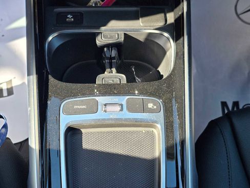Used 2024 Mercedes-Benz GLB 250 4MATIC image 33