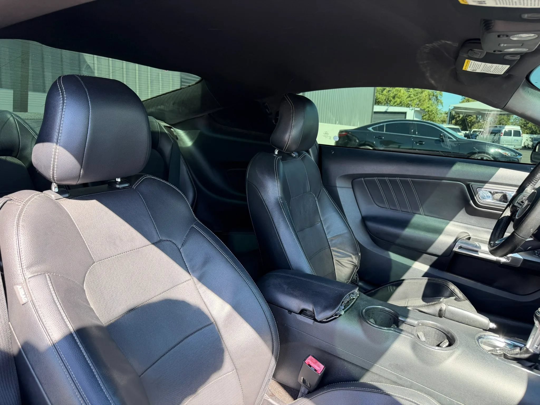 Used 2017 Ford Mustang GT Premium w/ Black Accent Package RWD image 26