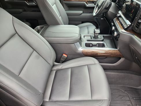 Used 2024 GMC Sierra 1500 Elevation w/ Elevation Premium Package image 15