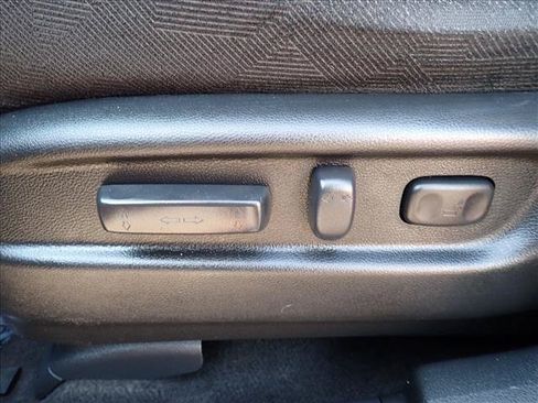 Used 2022 Honda Pilot Sport image 13