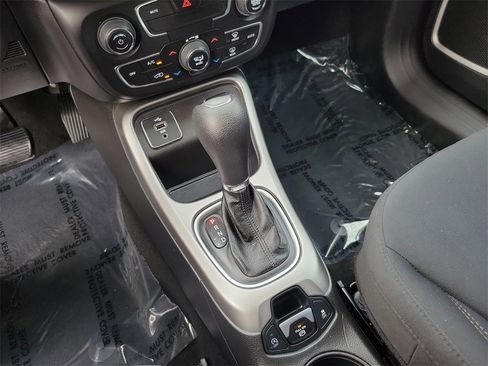 Used 2019 Jeep Compass Sport image 15