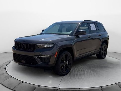 Used 2023 Jeep Grand Cherokee Limited w/ Luxury Tech Group II AWD/4WD image 7