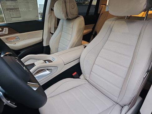 New 2026 Mercedes-Benz GLS 450 4MATIC image 17