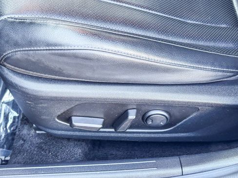 Used 2024 Hyundai Elantra Limited image 24