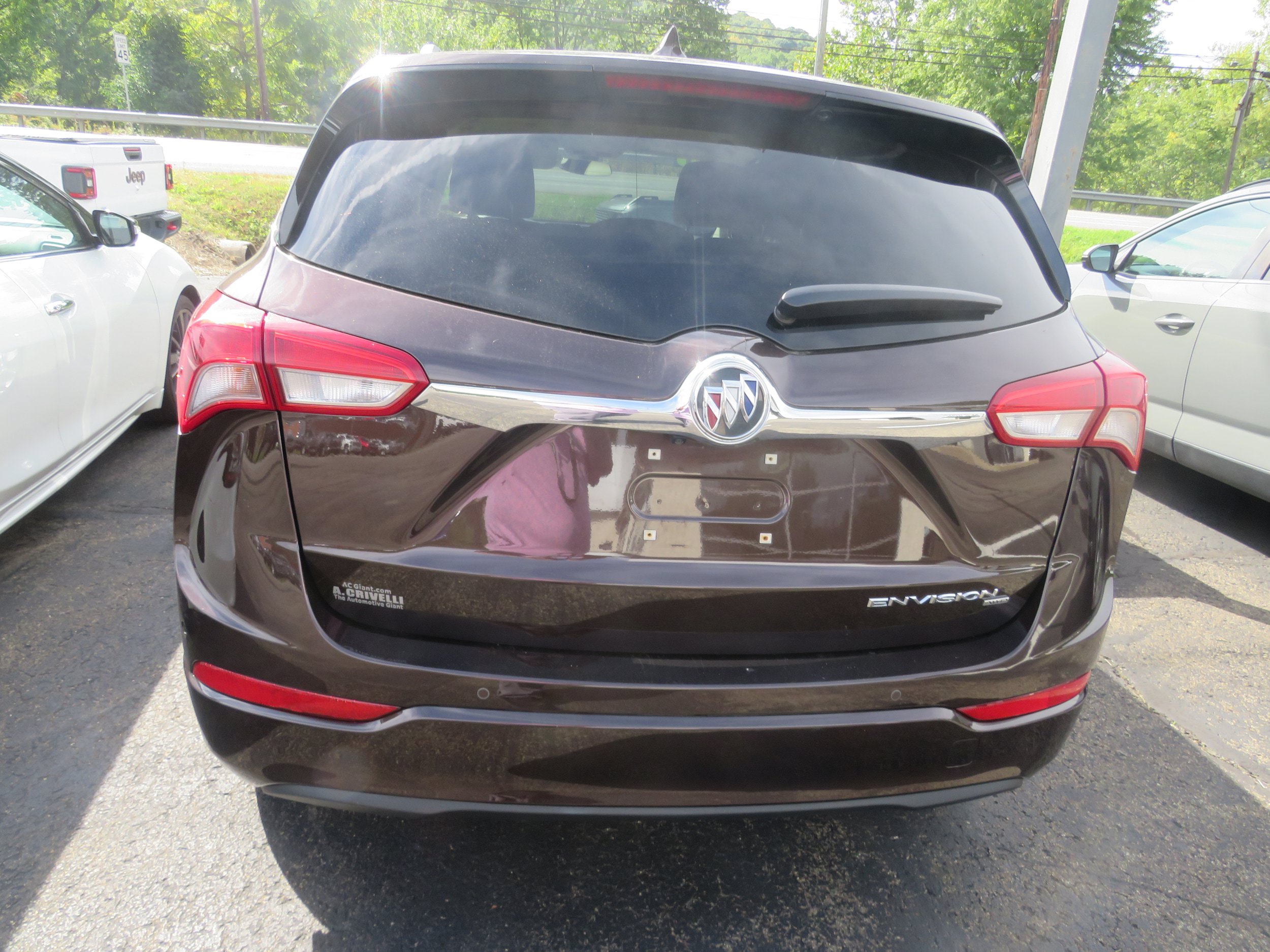 Used 2020 Buick Envision Essence AWD/4WD image 5