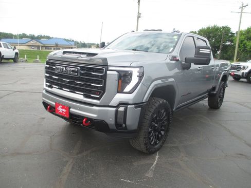 Used 2024 GMC Sierra 2500 AT4 w/ AT4 Premium Plus Package AWD/4WD image 14