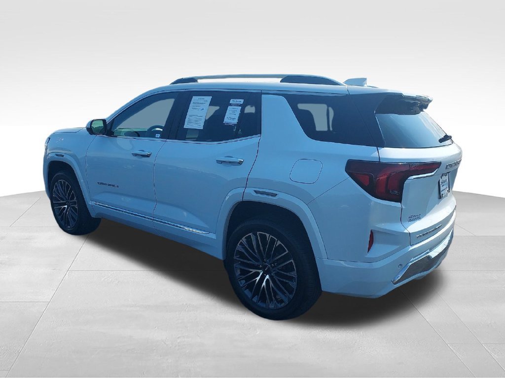Used 2026 GMC Terrain Denali w/ LPO, Floor Liner Package AWD/4WD image 3
