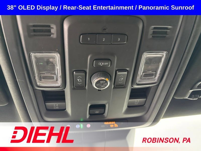 Used 2023 Cadillac Escalade ESV Premium Luxury AWD/4WD image 42