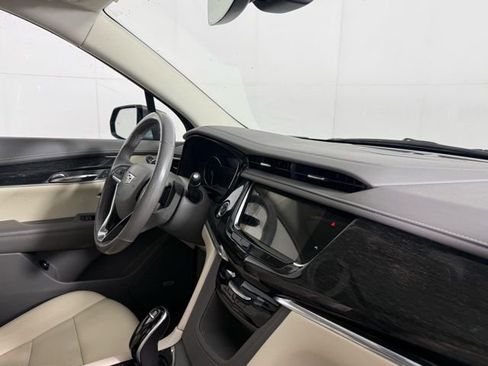 Used 2021 Cadillac XT6 Premium Luxury image 32