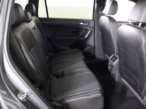 Used 2022 Volkswagen Tiguan SE R-Line AWD/4WD image 37