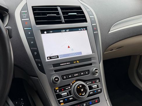 Used 2017 Lincoln MKZ Reserve w/ Climate Package image 16