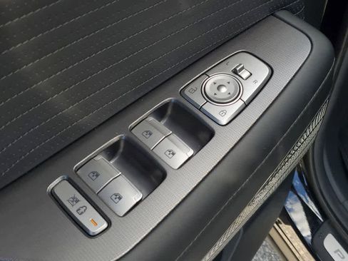 Used 2024 Hyundai Palisade Calligraphy image 19