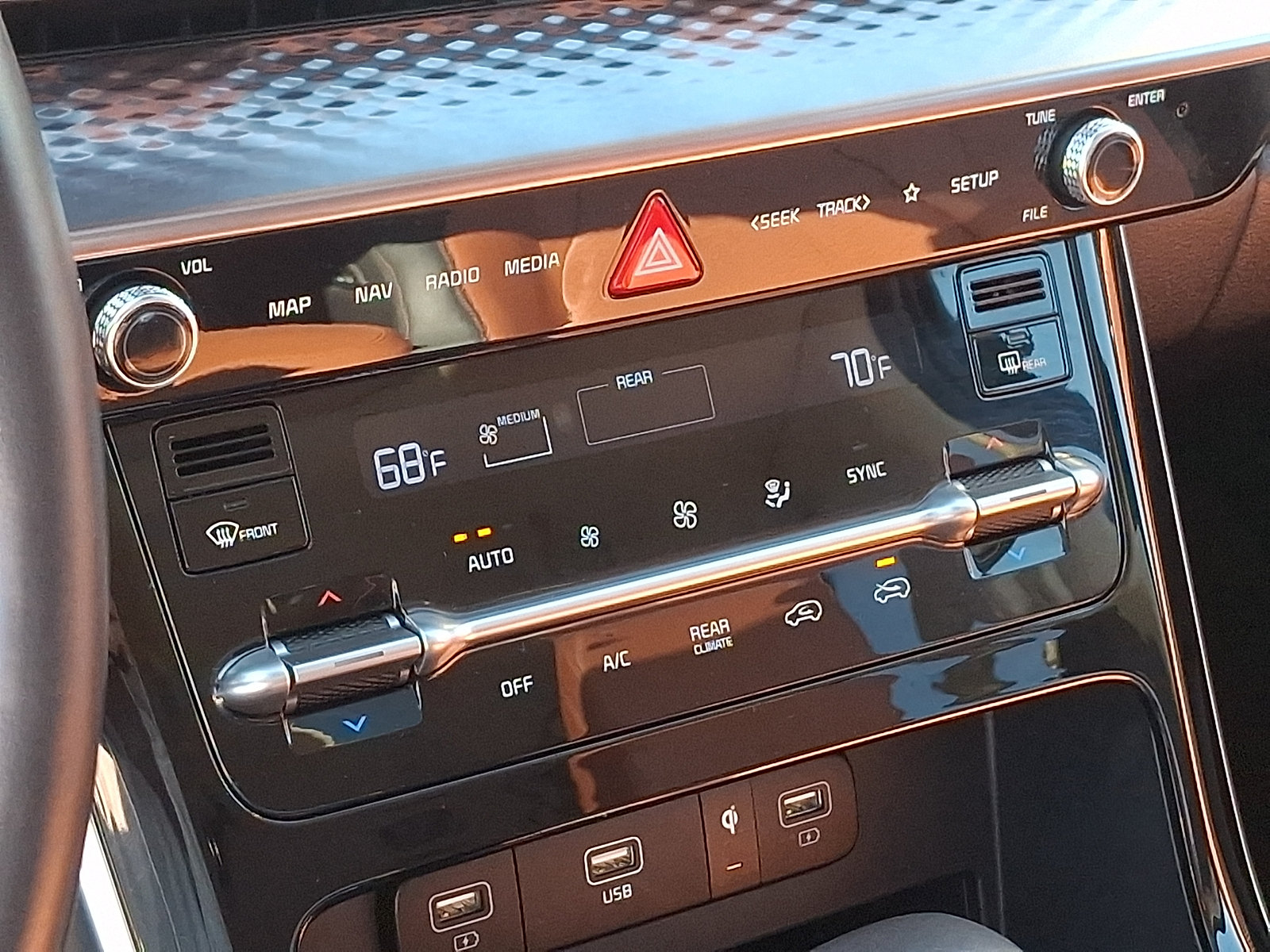 Used 2024 Kia Carnival SX Prestige FWD image 15