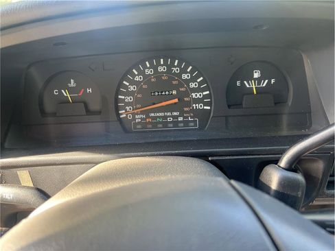 Used 1990 Toyota Pickup Deluxe image 16