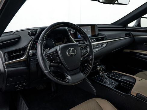 Used 2021 Lexus ES 250 w/ Premium Package image 9