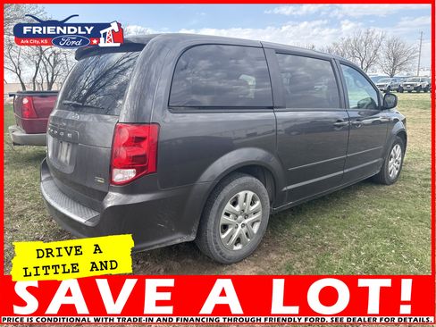 Used 2016 Dodge Grand Caravan SE w/ Quick Order Package 29E SE image 3