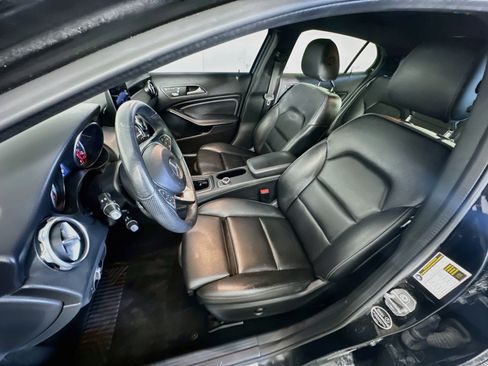 Used 2020 Mercedes-Benz GLA 250 image 13