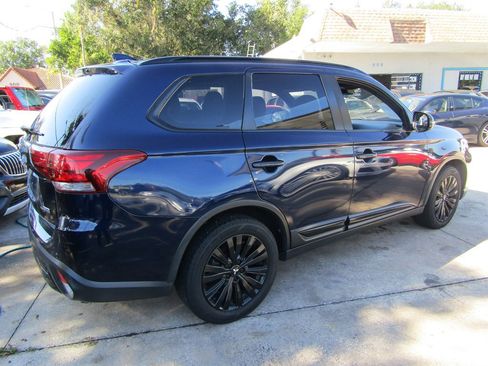 Used 2020 Mitsubishi Outlander LE image 4