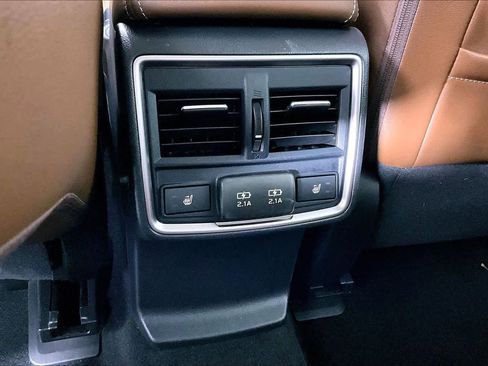 Used 2019 Subaru Forester Touring image 32