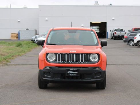 Used 2016 Jeep Renegade Sport w/ Power & Air Group image 8