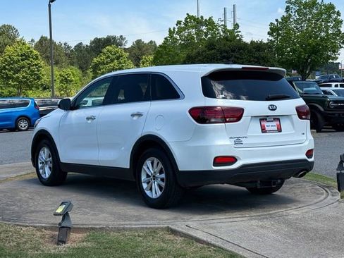 Used 2020 Kia Sorento FWD V6 image 2